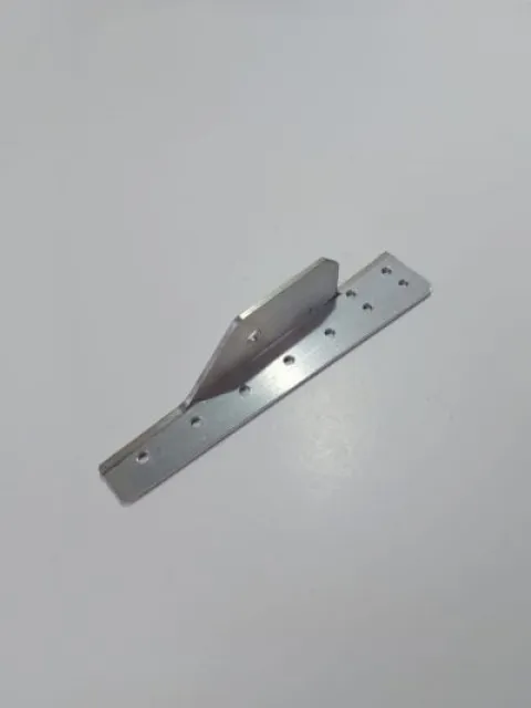 Reinforcement for front gas strut (driver side)