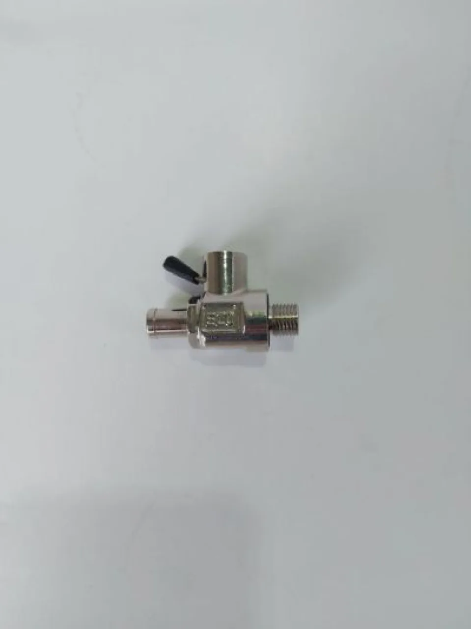 Oil drain valve