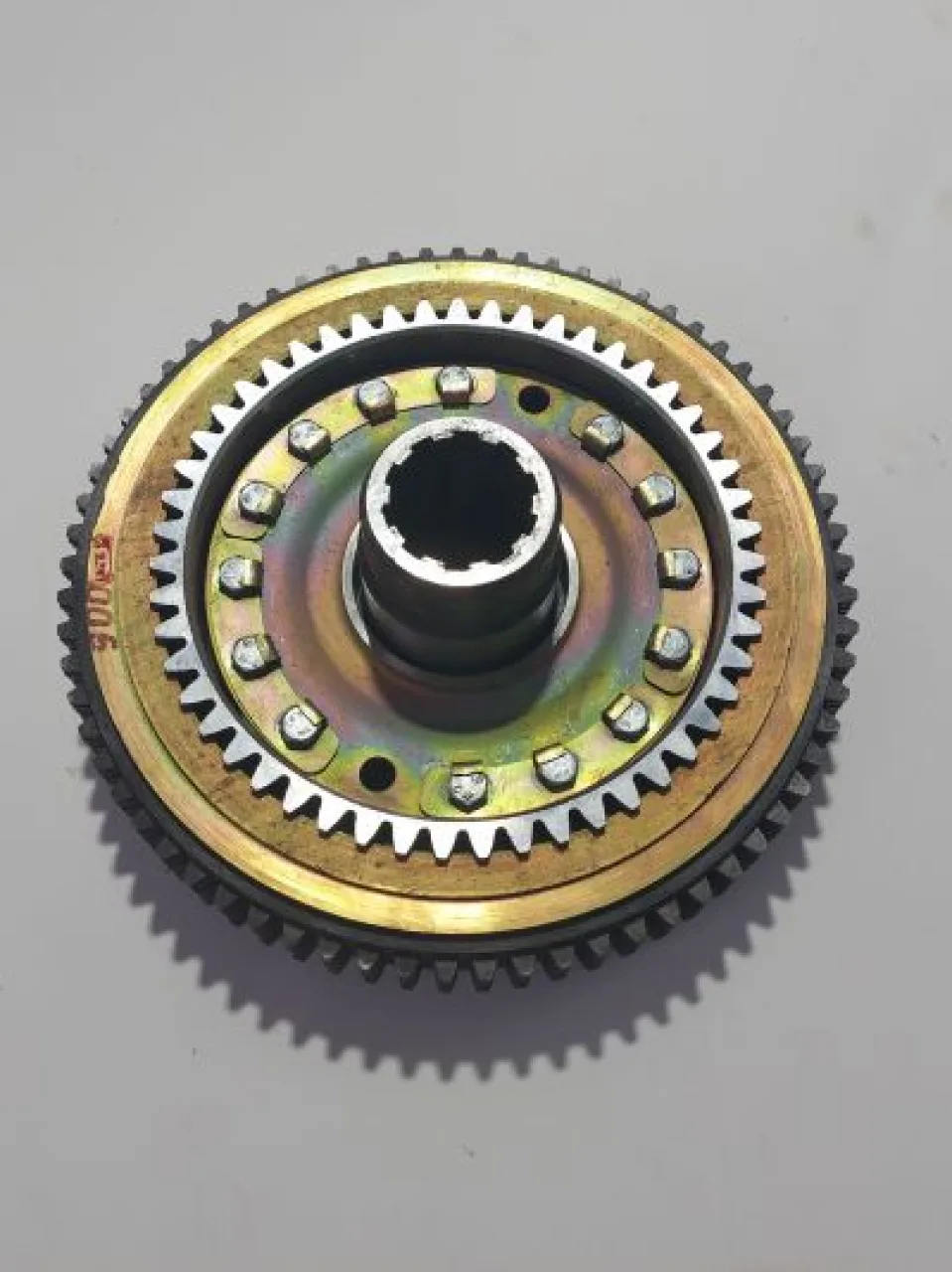 Steering clutch assembly