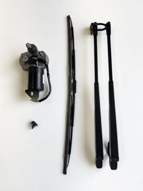 Central-mount wiper motor with arm and blade assembly