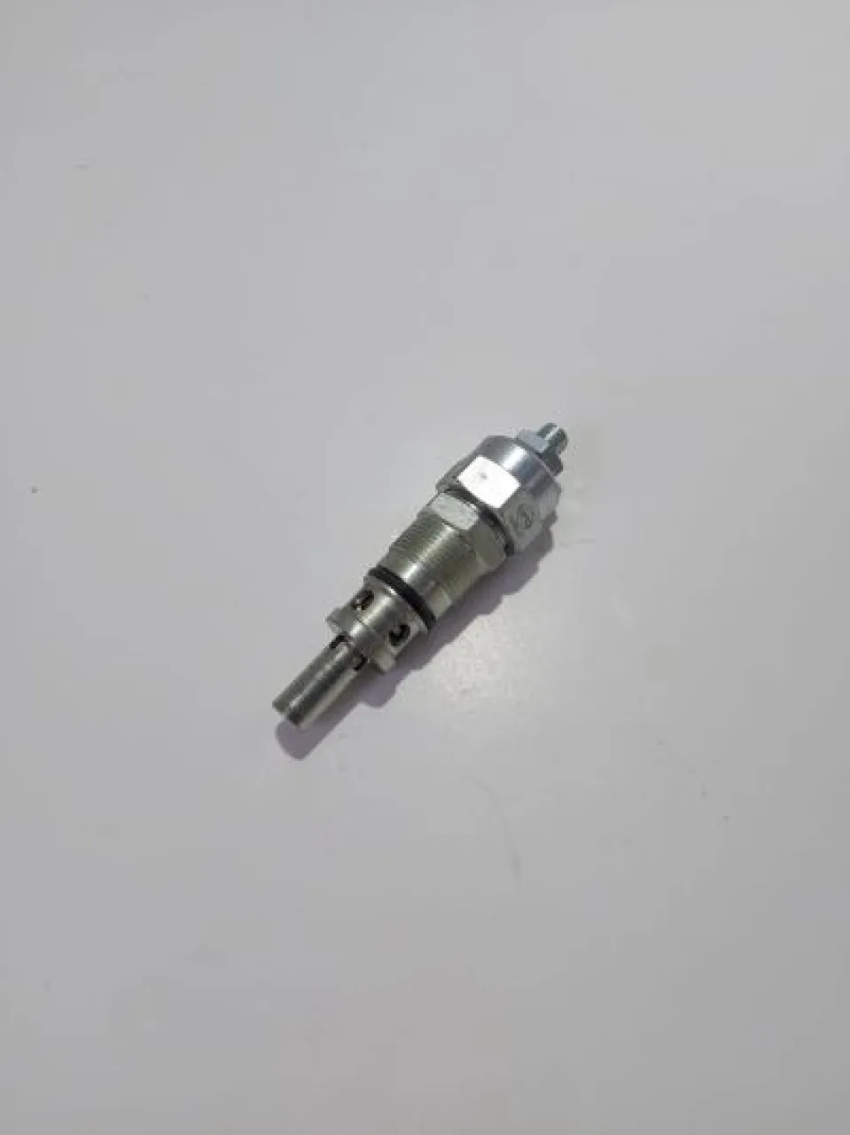Splitting valve
