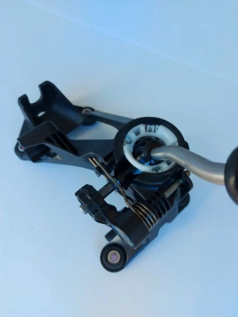 Gear shift selector
