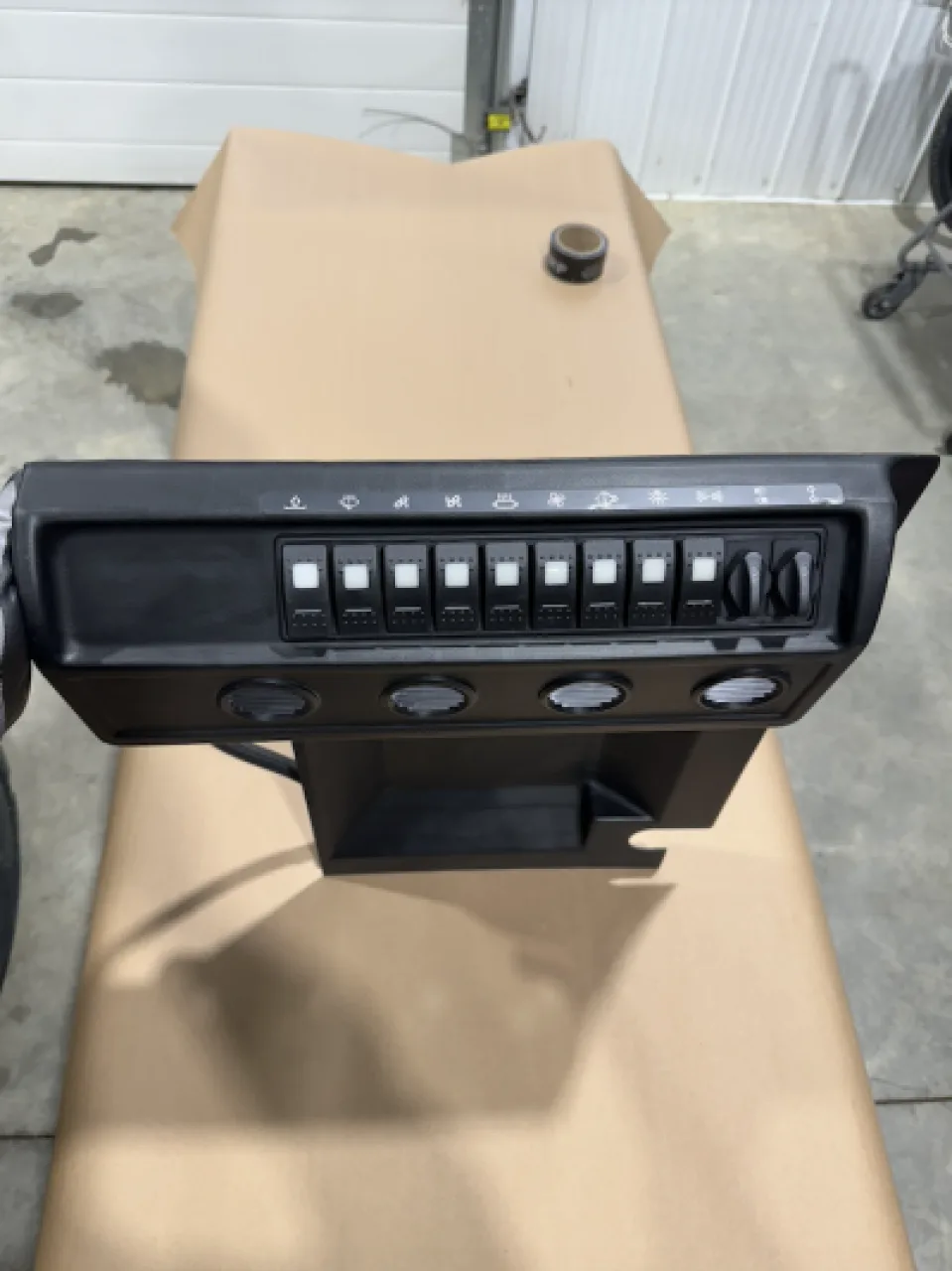 Lower dashboard assembly (new style)