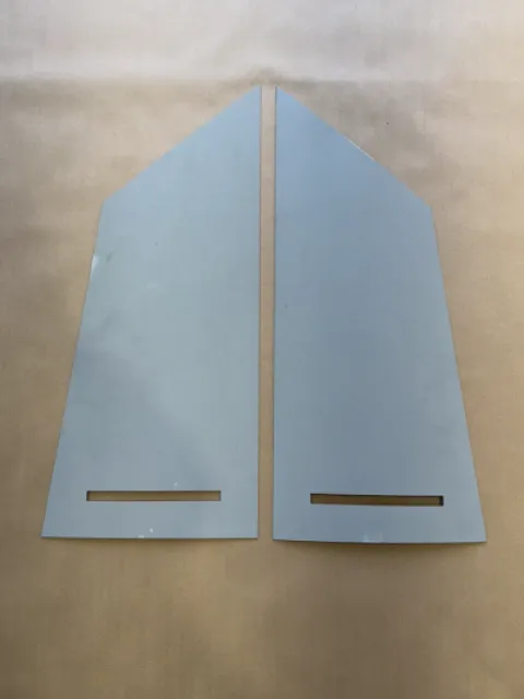 Rear panels (right + left)