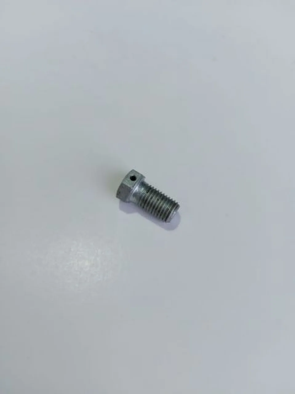 Drive shaft bolt