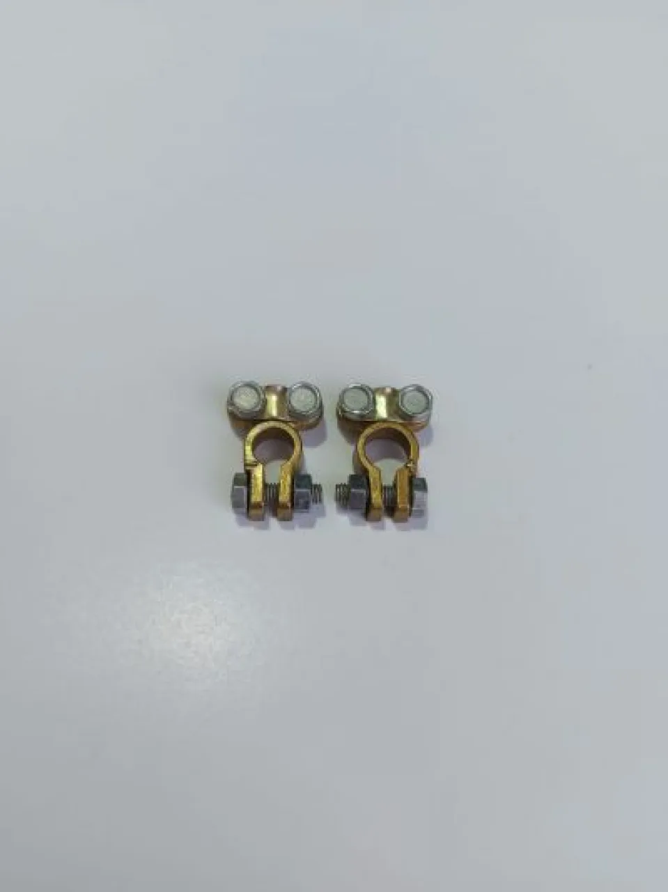 Battery clamps-terminals