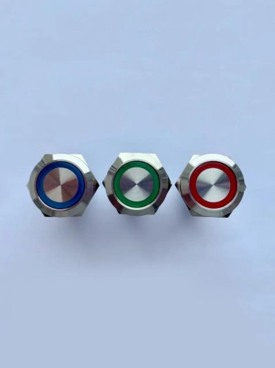 Pushbutton momentary switch