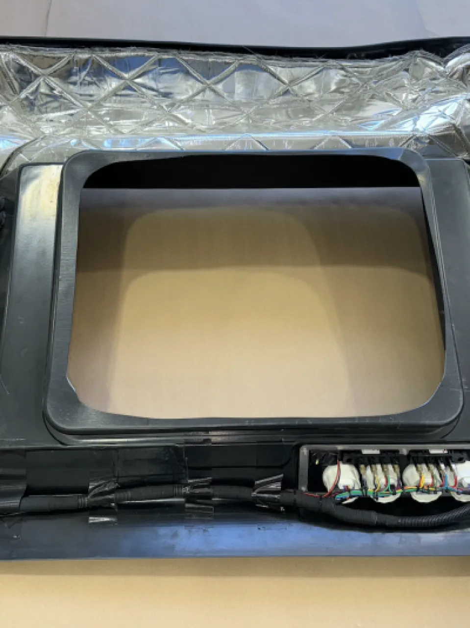 Upper dashboard assembly